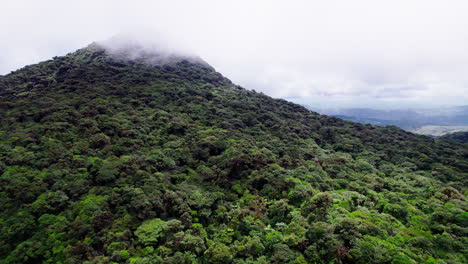 Mountain-roads-in-Santa-Fe-district-in-Veraguas-Province,-Panama,-rain-forest