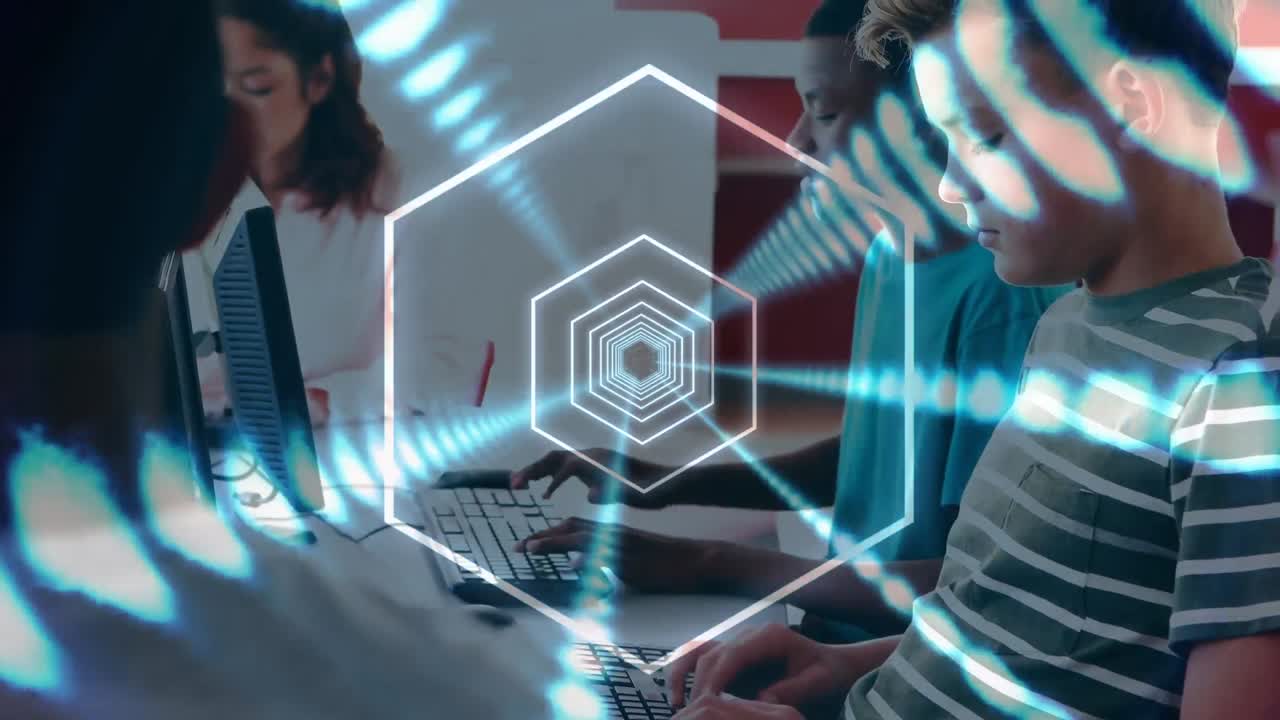 animación de formas que se mueven sobre diversos escolares utilizando computadoras