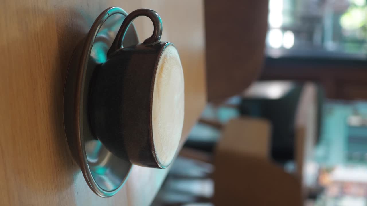 Taza de café en una mesa