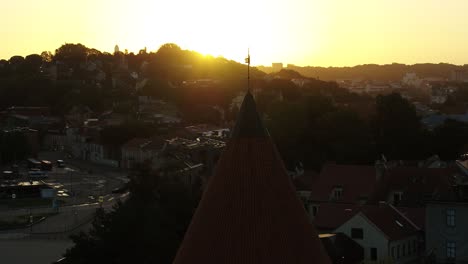 Casco-Antiguo-De-Kaunas.-Momento-Del-Amanecer.-Vista-Aérea-De-Drones