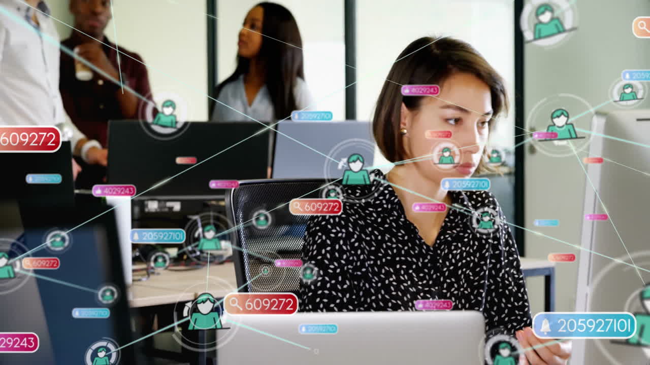 스마트폰을 사용하는 백인 사업가 여성에 대한 사람 아이콘과의 연결 네트워크의 애니메이션