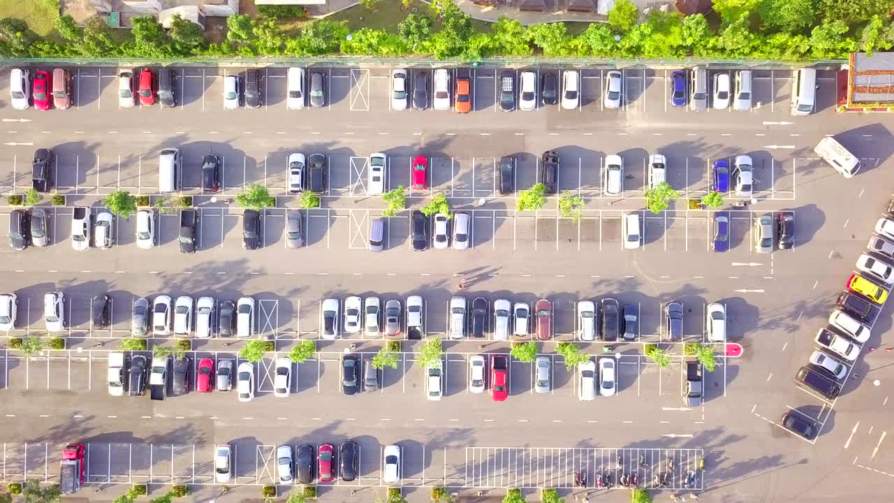 도른에서 공중에서 볼 수 있는 주차장