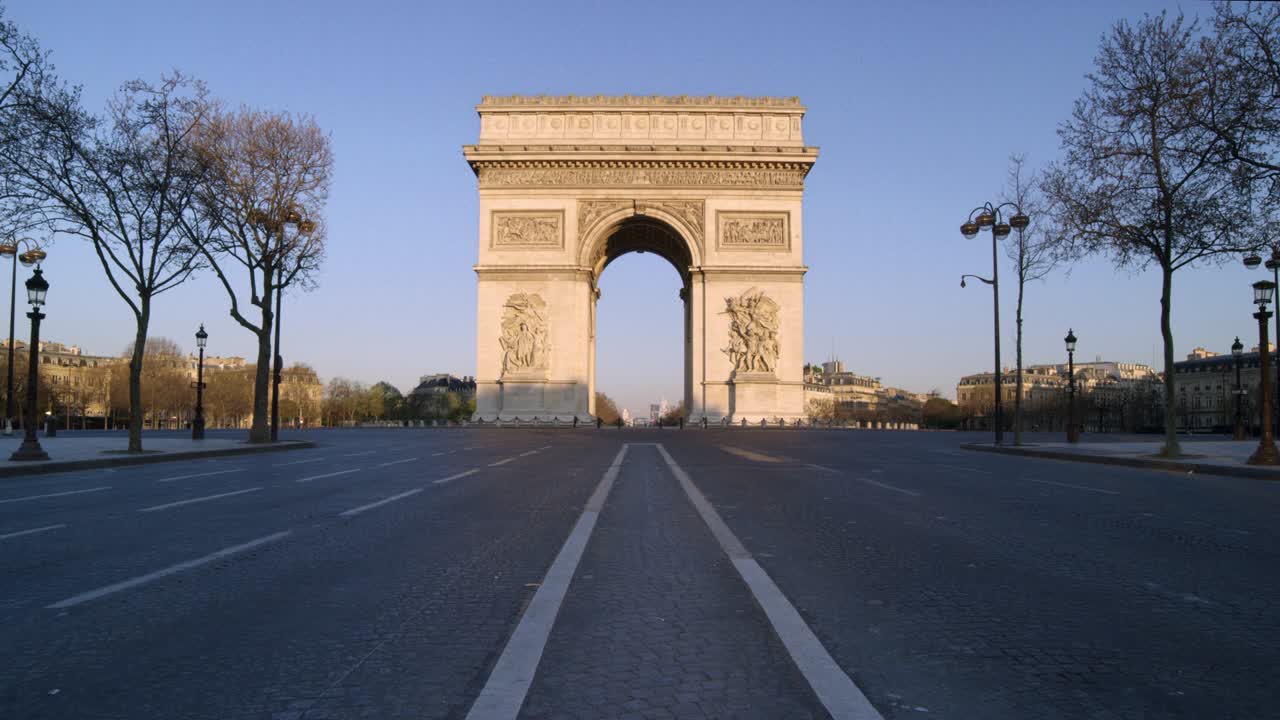 el arco de triunfo en parís