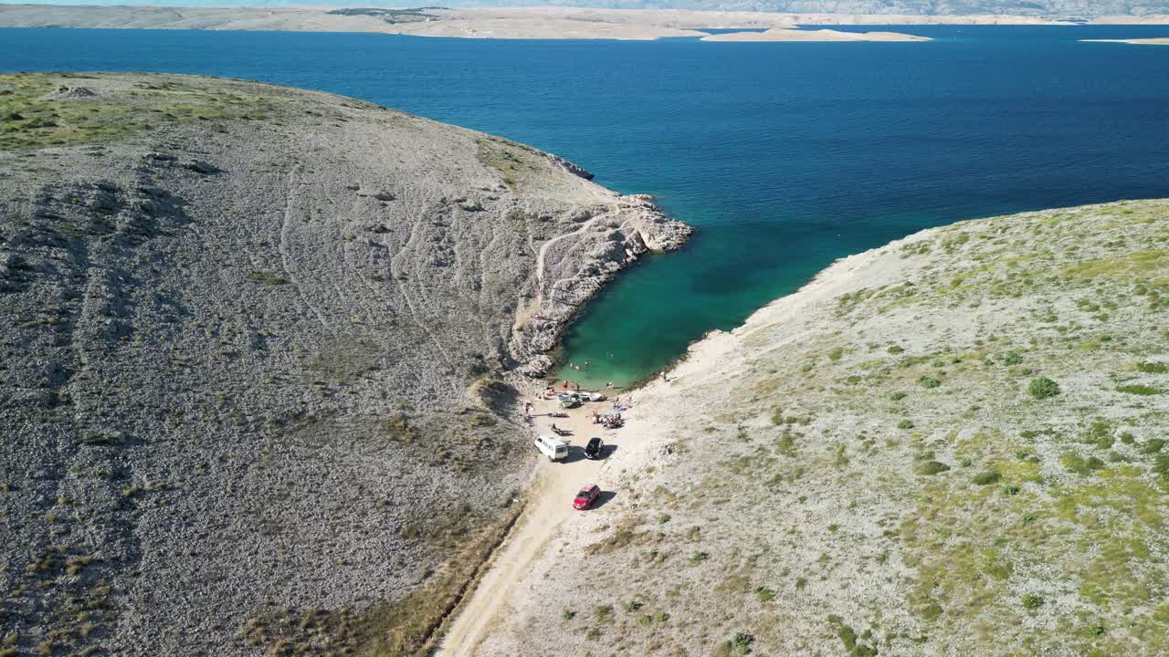 크로아티아 자다르 지방 의 멋진 야생 자연, 아름다운 만 과 숨겨진 해변