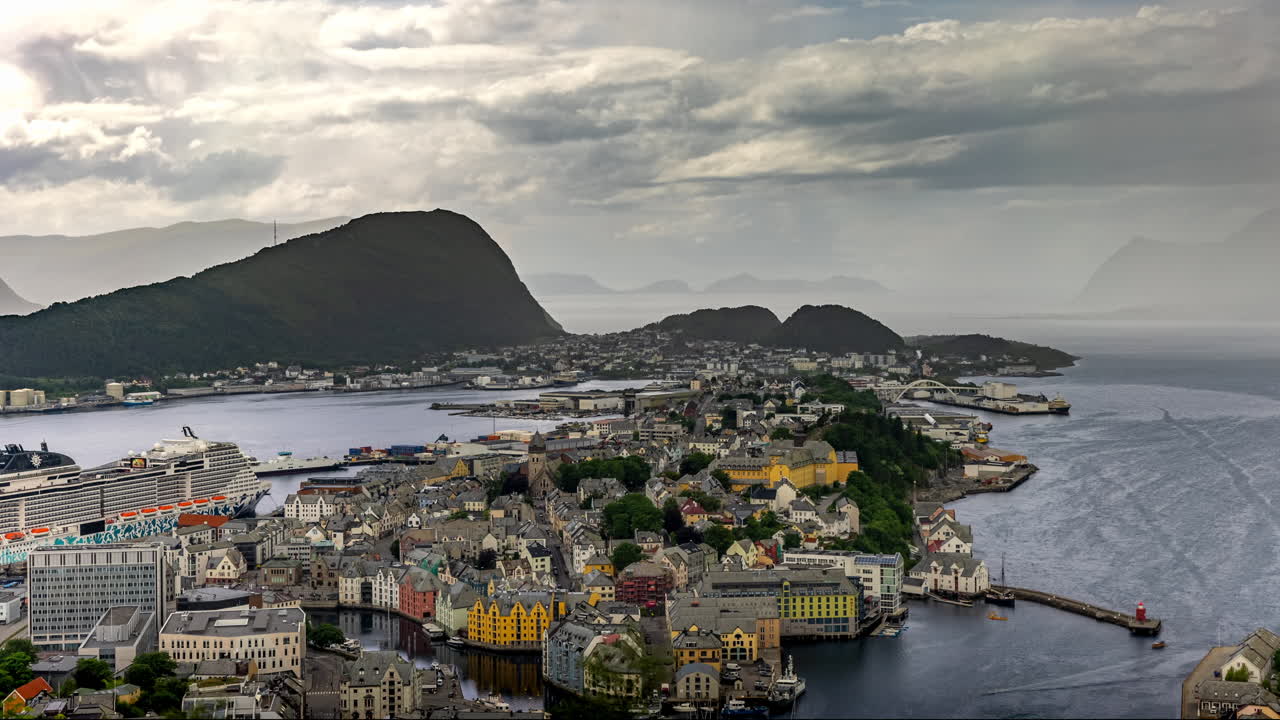 Telephoto timelapse shot from Aksla viewpoint over &Aring;lesund in Norway