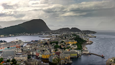 telephoto timelapse shot from aksla viewpoint over ålesund in norway