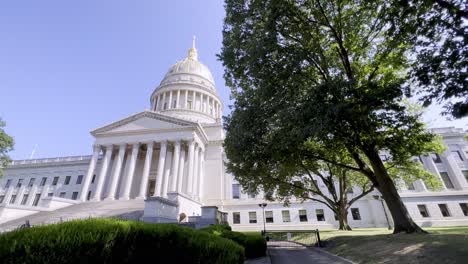 pan-of-state-capital,-state-house-in-charleston-west-virginia