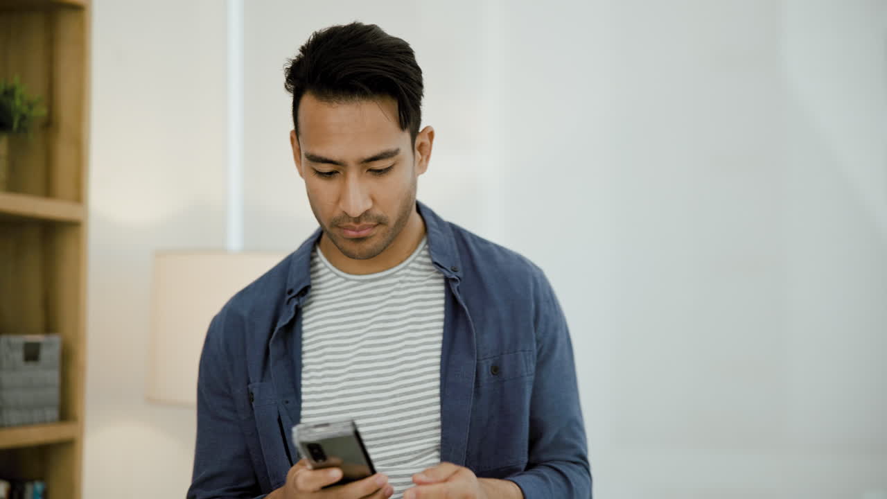 스마트 폰을 사용하는 사람