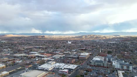 Dixie-State-University-campus-buildings-in-St