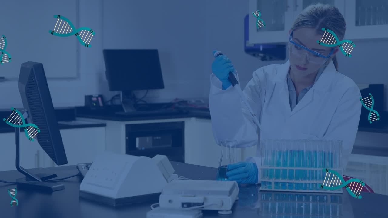 animación de cadenas de adn sobre una científica caucásica en el laboratorio