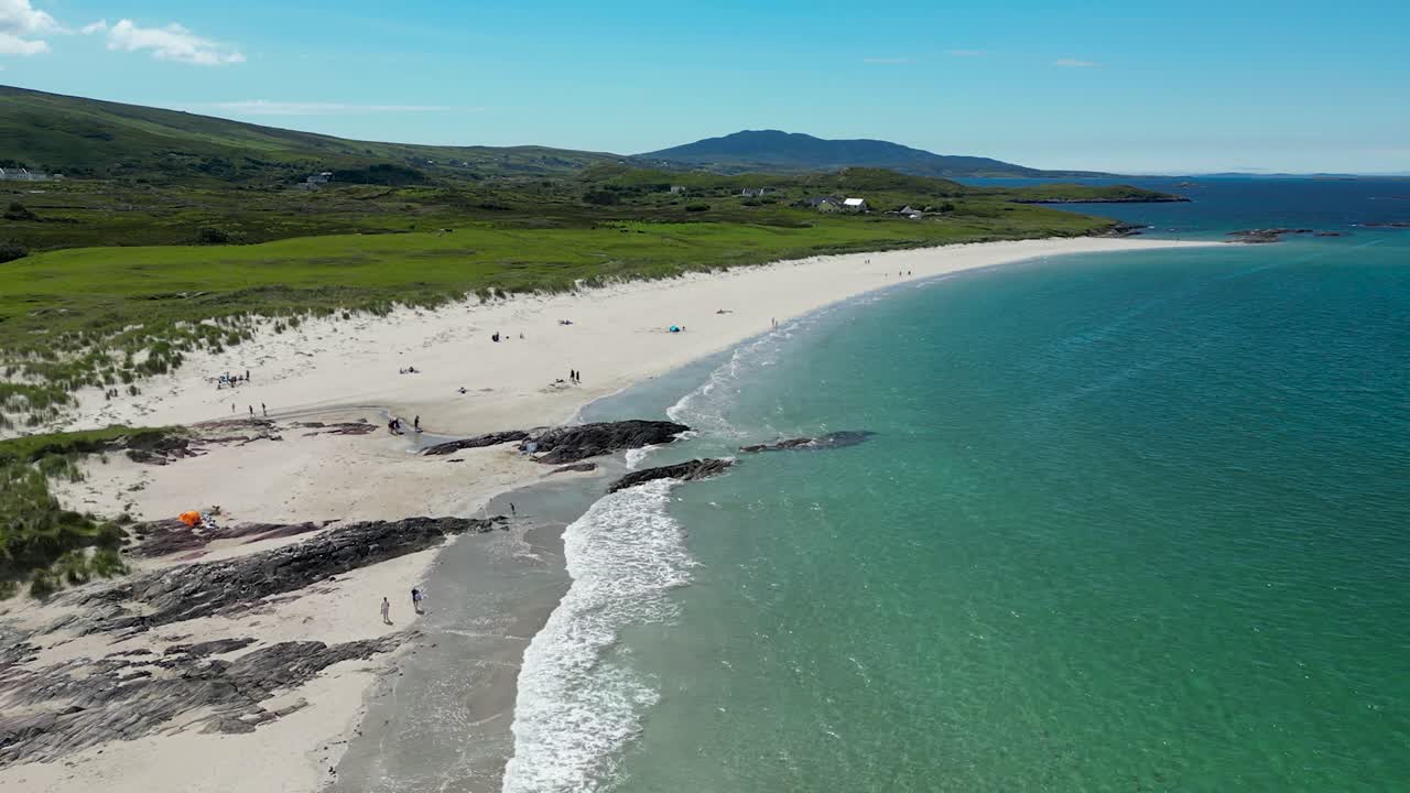 Una delle spiagge più belle e serene d'Irlanda
