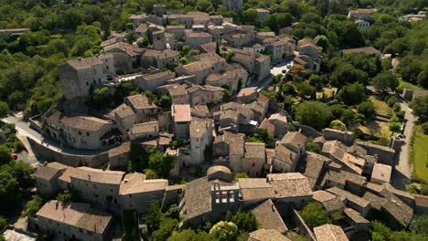 Balazuc-Ardeche-Fench-Dorf-Luftbild-Fluss-Südfrankreich-Luftaufnahme-Sommer