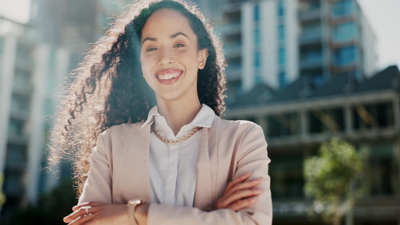 mujer de negocios en la ciudad, cara