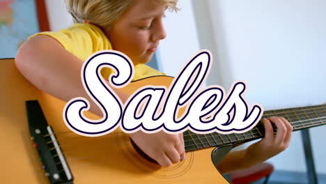 animación de texto de ventas sobre niño caucásico tocando la guitarra