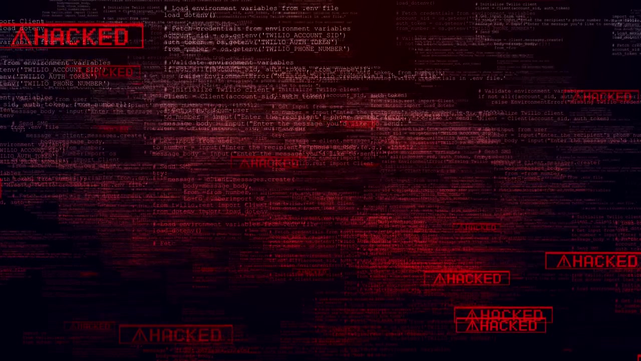 Rød hacket kode, cyberbaggrund, advarselsmærkater, programmeringstekst, mørke datalag, digital trussel.