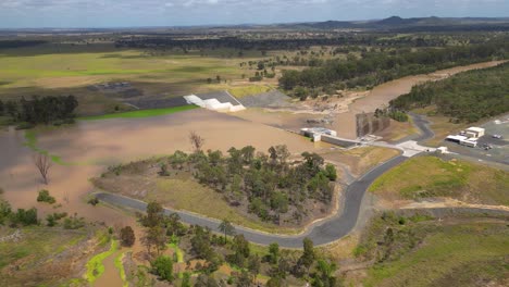 right to left aerial views over rookwood weir and the fitzroy river, west of rockhampton, central queensland, australia.