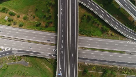 Traffic-At-The-Road-Intersection.-Lisbon,-Portugal