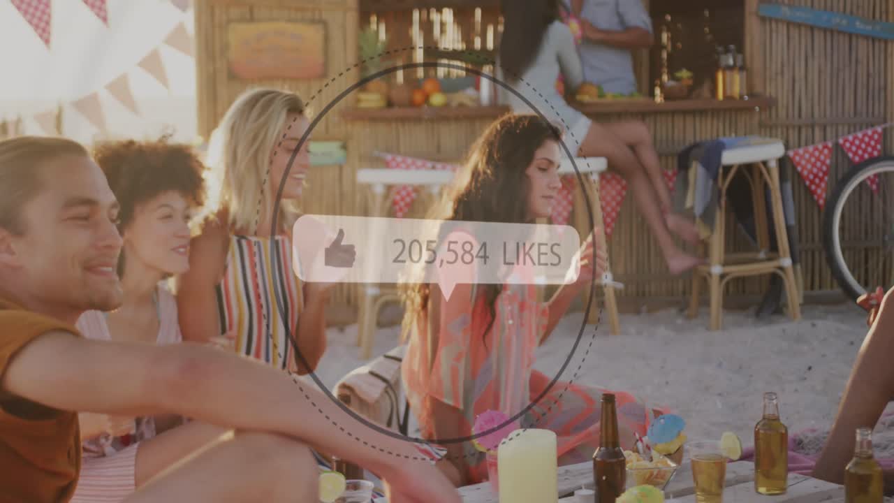 해변에서 파티를 하는 친구들 위에 엄지손가락 아이콘과 숫자를 가진 연설 거품의 애니메이션