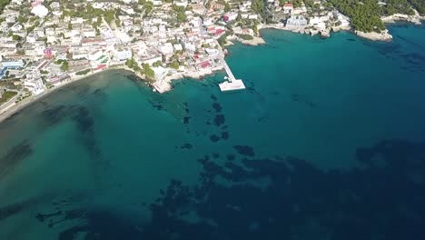 Drohnenschuss-über-Der-Insel-Aigina-In-Griechenland