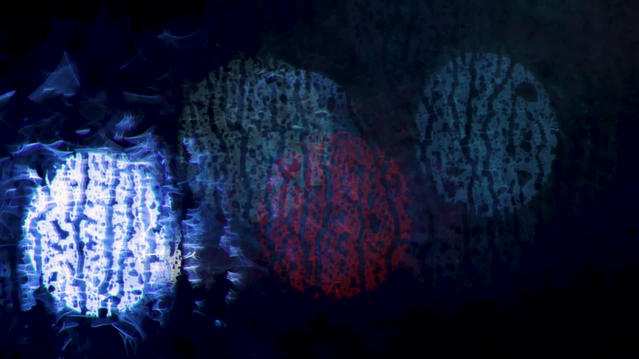 bokeh de luz en una ventana, bokeh blanco azul, rojo y verde, con agua goteando sobre vidrio, lloviendo bokeh