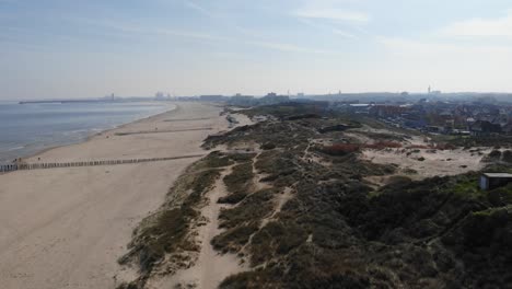 Drohnenaufnahme-Des-Strandes-Von-Calais-In-Frankreich.-02.05.23