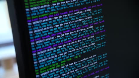 código informático mostrado en un monitor