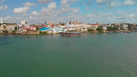 El-Casco-Antiguo-Y-El-Puerto-De-Mombasa,-Kenia