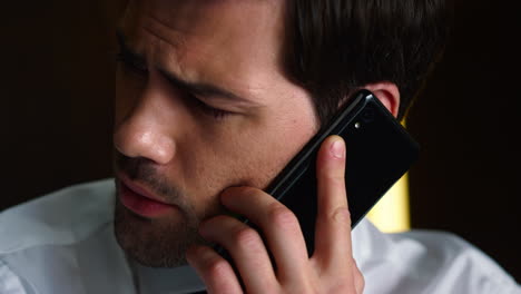 employee calling on mobile phone