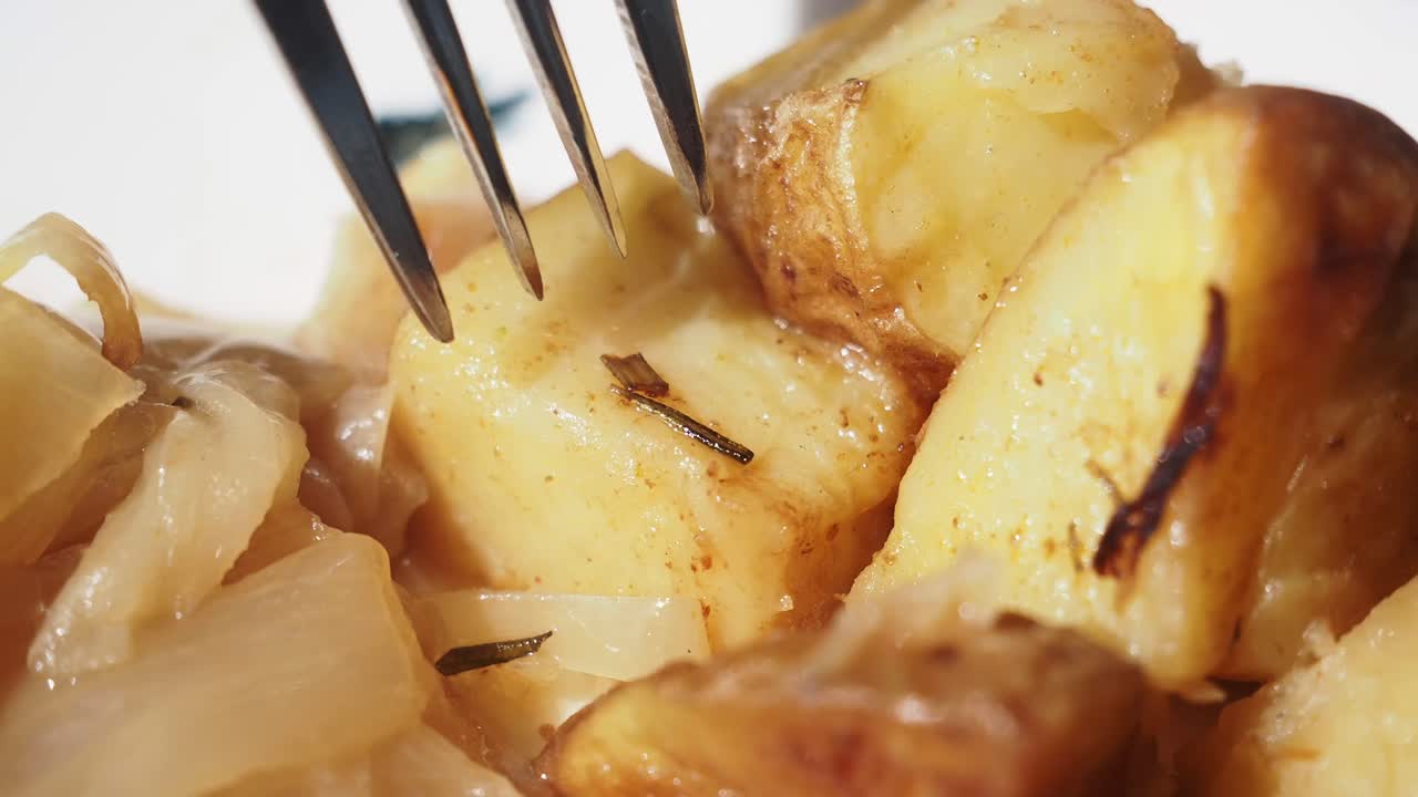 Roasted Potatoes with Onions