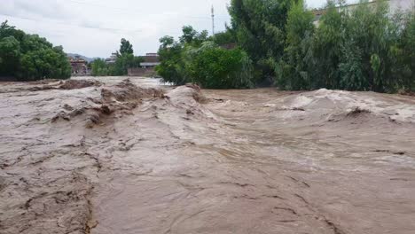 Das-Hochwasser-überläuft