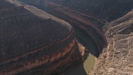 Drohnenaufnahme-Von-Canyons-Im-Westen