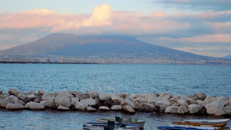 Monte-Vesubio-Al-Atardecer