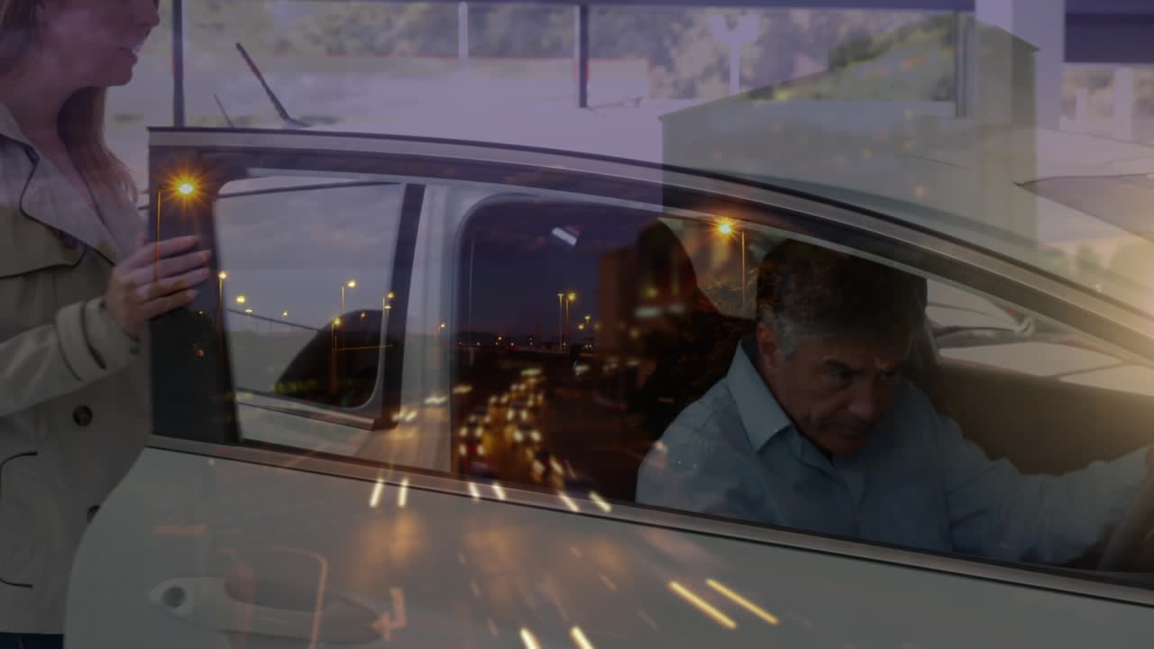 새로운 차를 시도하는 남성과 여성에 대한 도로 교통의 애니메이션