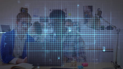 animación de la línea isoeléctrica sobre diversas personas de negocios que usan computadora portátil en la oficina