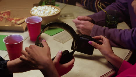 Woman-with-friends-at-the-party