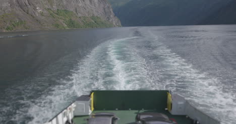 geiranger ferry view 4k 02