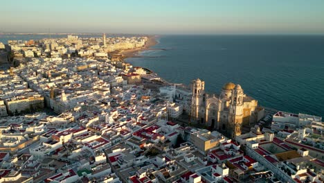 Vista-Aérea-Panorámica-De-La-Ciudad-De-Cádiz