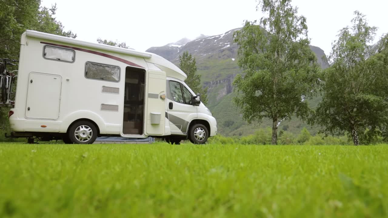 viaje de vacaciones en familia en autocaravana, viaje de vacaciones en autocaravana