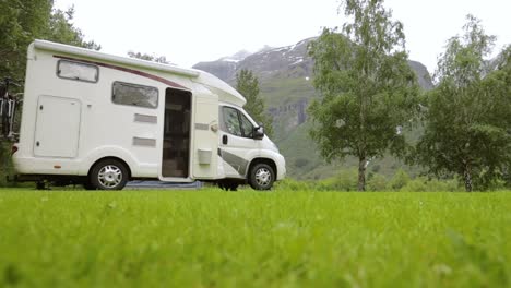 viaje de vacaciones en familia en autocaravana, viaje de vacaciones en autocaravana