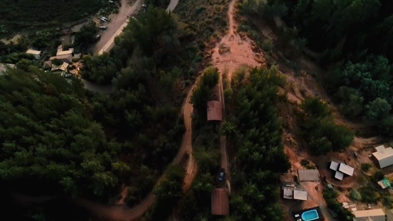 해질녘 비추켄 호수 위를 날다