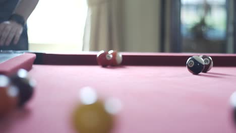 hitting the white ball in snooker | slow motion