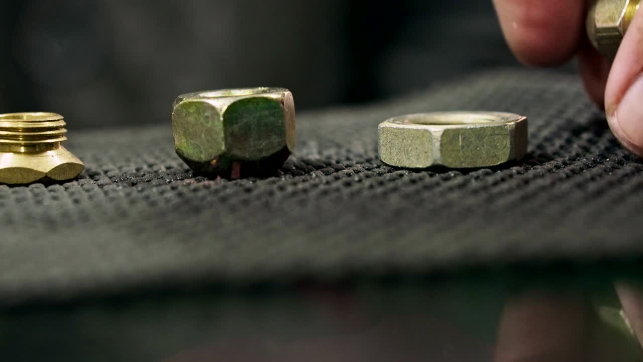 자동차 부품에 대한 다양한 나트 근접