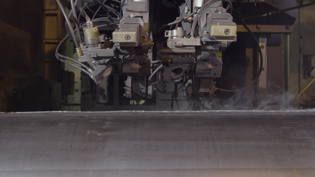 автоматизированный процесс сварки металлических труб