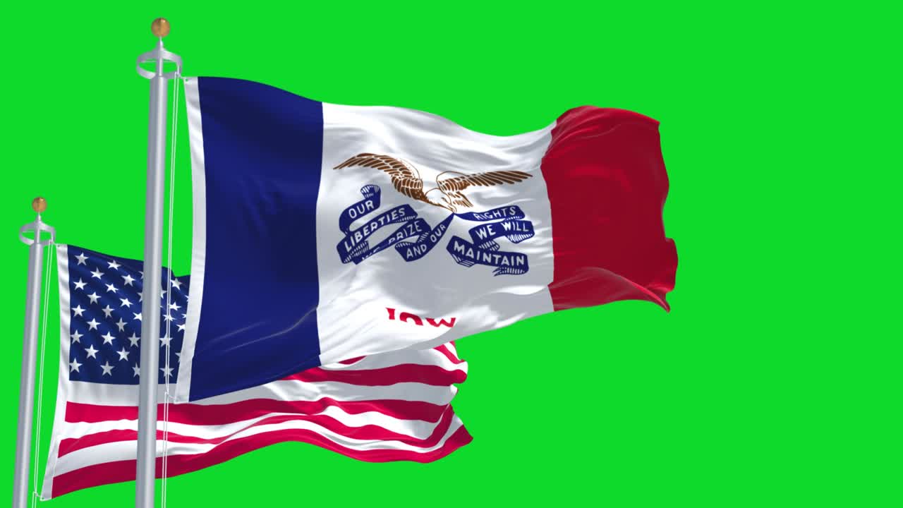 la bandera del estado de iowa ondeando junto con la bandera nacional de los estados unidos de américa