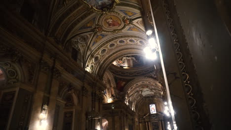 Panning-shot-interior-of-cathedral