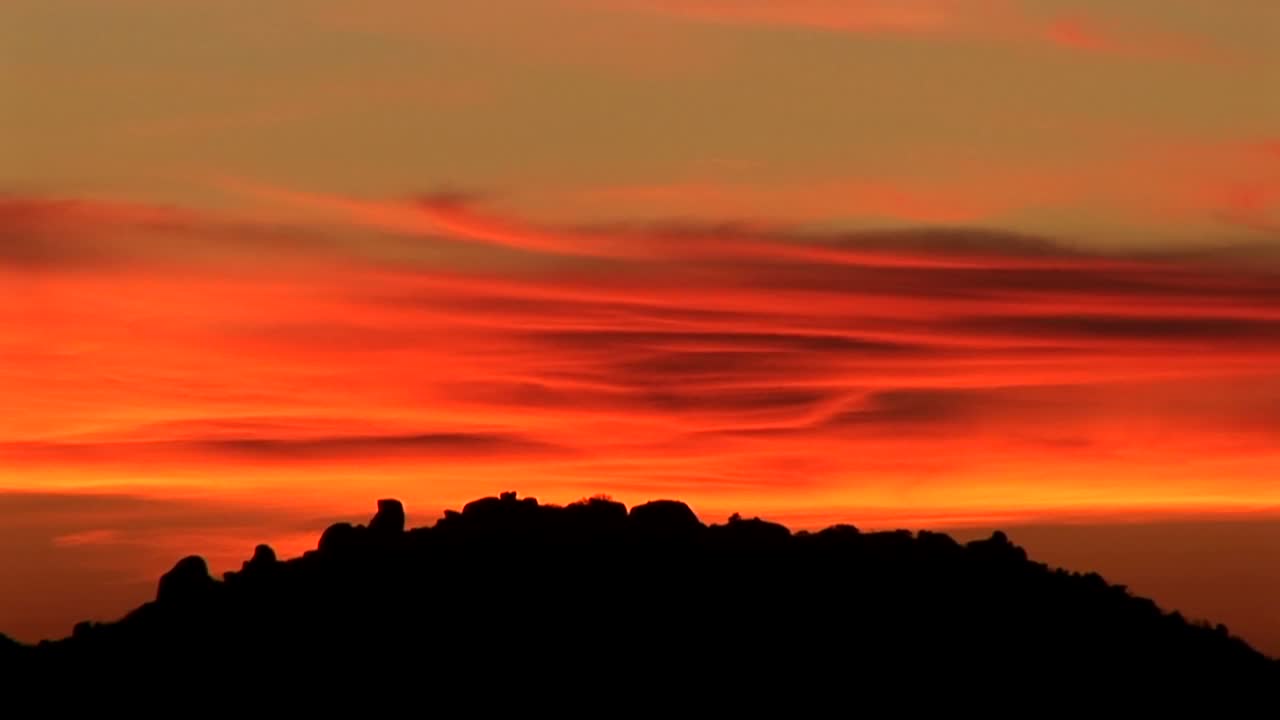 해가 막 지평선에 졌다