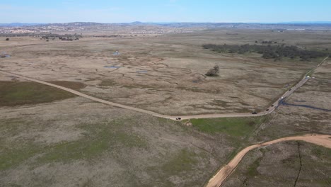 El-área-De-Recreación-De-Vehículos-De-Motor-Fuera-De-Carretera-De-La-Ciudad-De-La-Pradera-En-Las-Estribaciones-De-La-Sierra-Nevada-En-California-Vista-Desde-Una-Gran-Altura