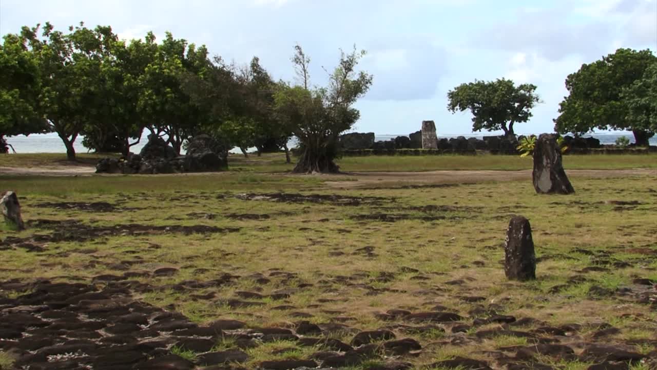 라이아테아, 타푸타푸아테아 마라에, 사회 제도, 프랑스령 폴리네시아
