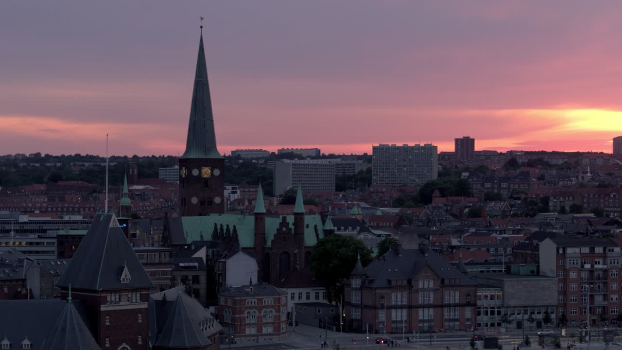 Drone sopra la città