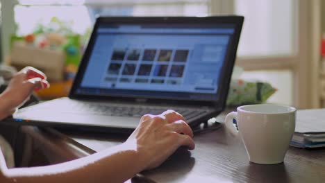 Mujer-Trabaja-En-La-Oficina-En-Casa,-Mujer-Independiente-Trabaja-Desde-Casa